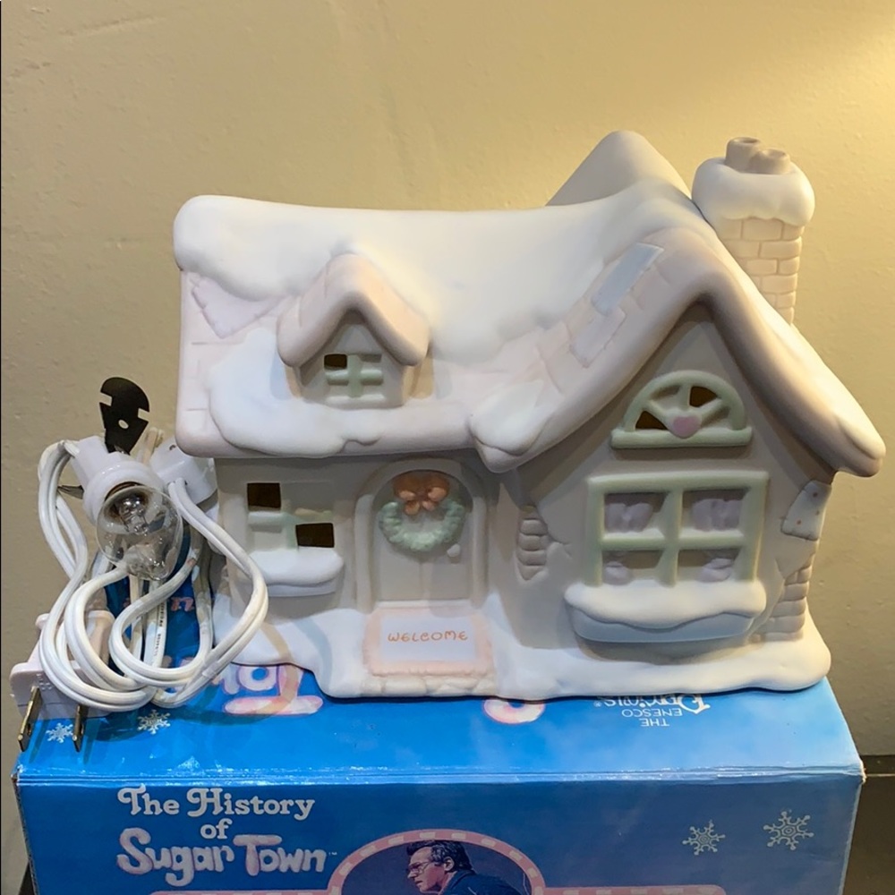 Precious Moments Sugar Town Sams House Nightlight